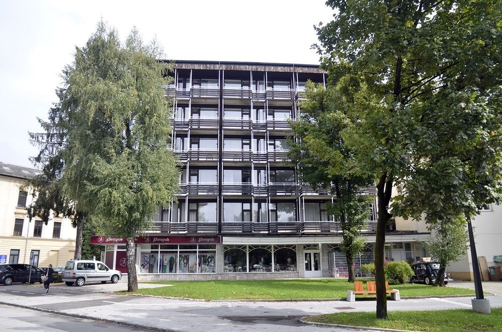 Grajski Dvor Radovljica Exterior photo