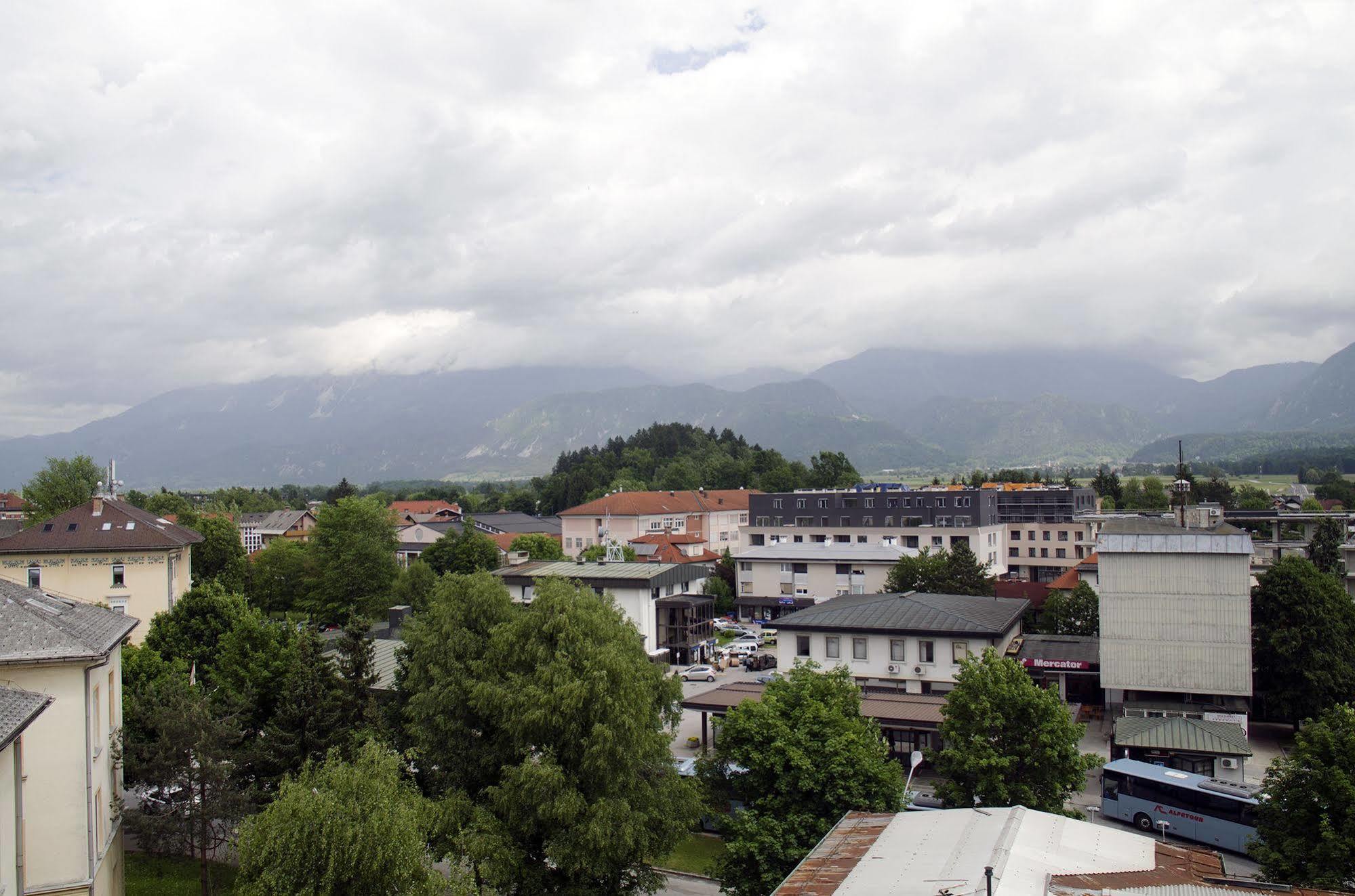 Grajski Dvor Radovljica Exterior photo
